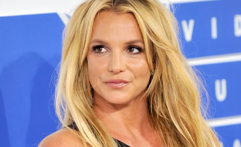 Britney Spears se pronuncia sobre doc polêmico a seu respeito: “Nada se compara ao que a pessoa vive por trás das câmeras”