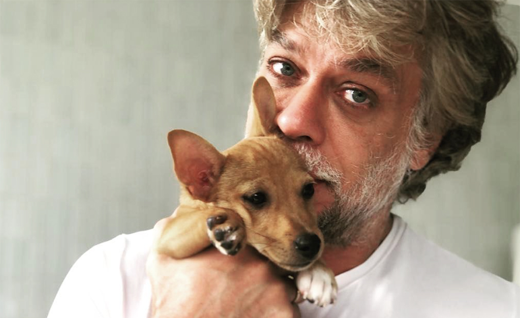 Fábio Assunção apresenta José Augusto, novo mascote da família: “Bípedes, quadrúpedes e afins, estou na área”