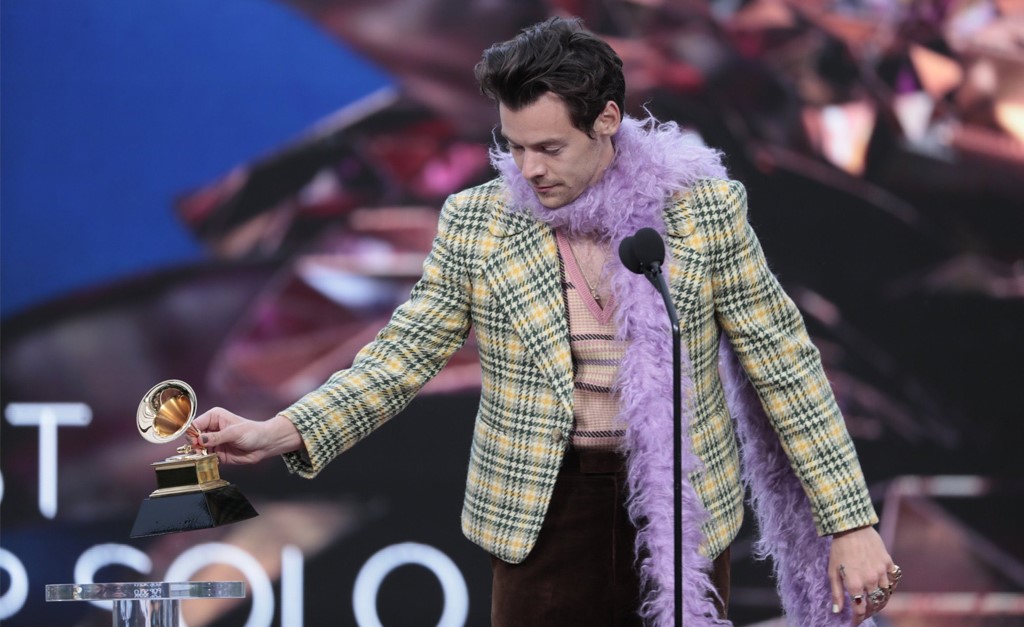 Harry Styles tem discurso de agradecimento por vitória no Grammy “censurado” nos EUA. Vem saber!