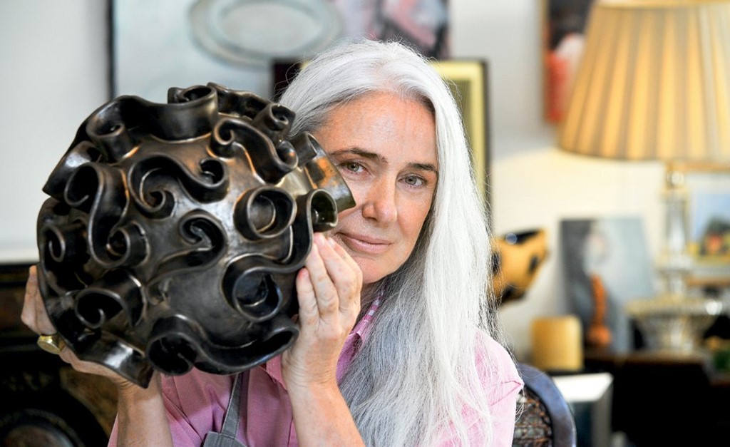 Teresa Fittipaldi conta como deixou a vida de socialite para se dedicar à arte: “Sinto que encontrei meu caminho”