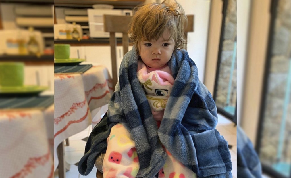 Clara Maria, filha de Tata Werneck e Rafa Vitti, aparece no mood “acabei de acordar” e quebra a internet