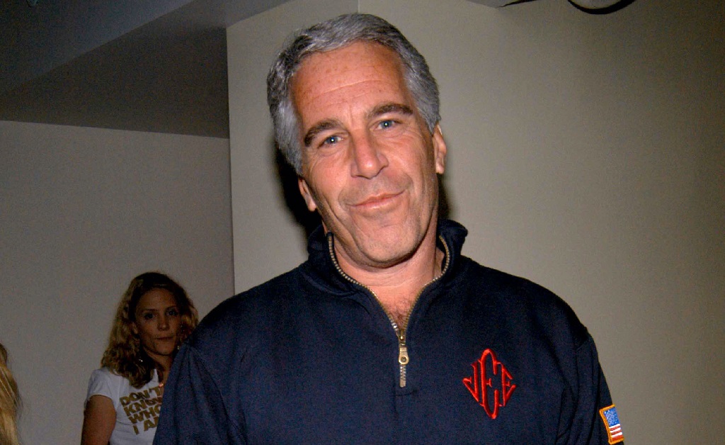 Episódio de série americana sobre a ‘fabulosa vida’ de Jeffrey Epstein ressurge no Twitter