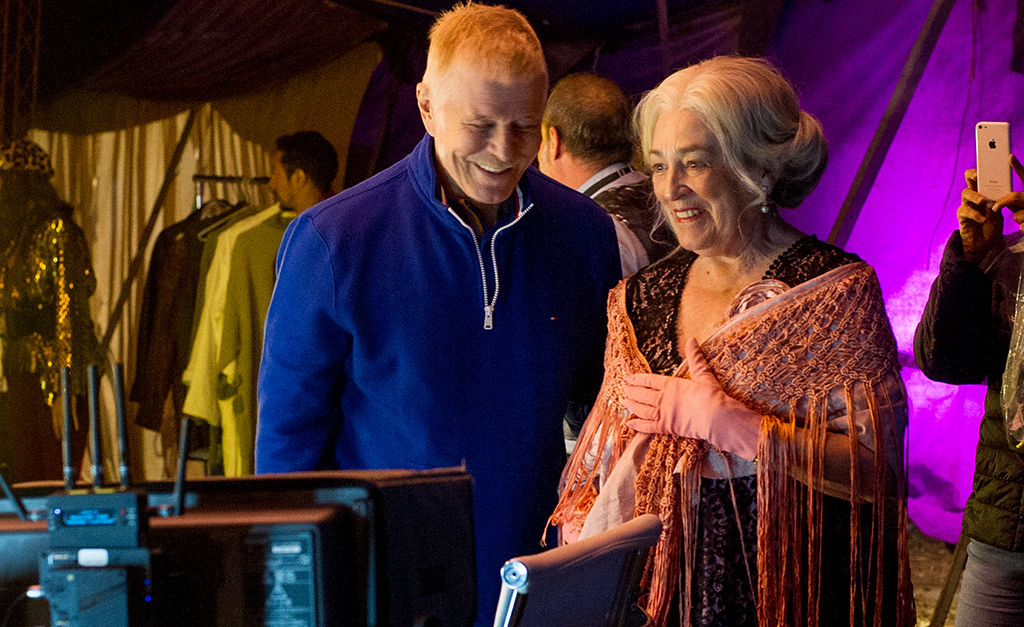 Filme dirigido por Miguel Falabella, com musa de Almodóvar no papel principal, ganha novo trailer e data de estreia