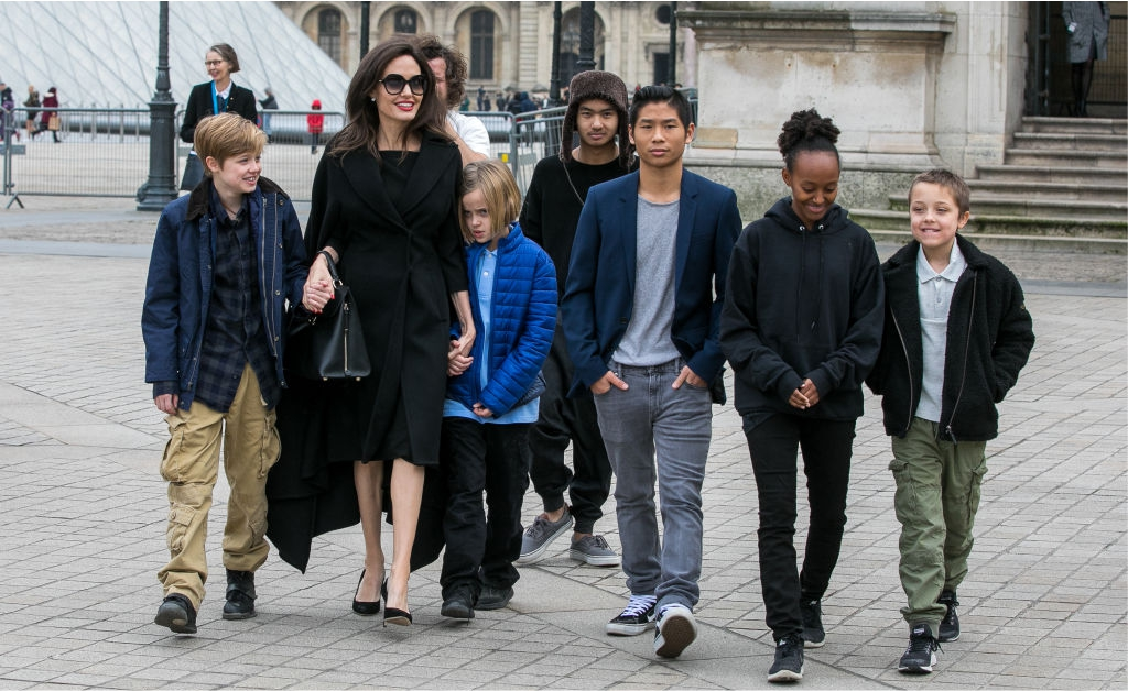 Angelina Jolie revela que seus filhos se preocupam com sua saúde mental: “Eles cuidam muito bem de mim”