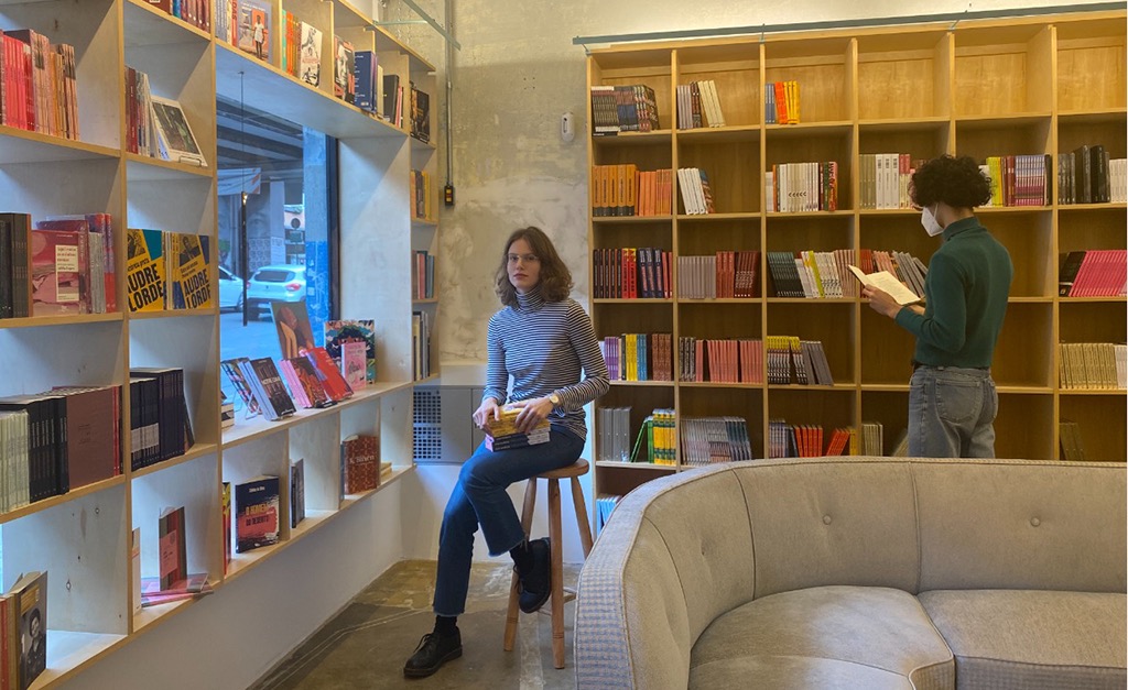 Johanna Stein define data de inauguração da ‘Gato Sem Rabo’, livraria especializada em autoras mulheres: ‘Animais estranhos e deslocados’