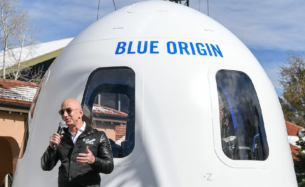 Jeff Bezos anuncia que viajará ao espaço no primeiro voo comercial da Blue Origin, que foi fundada pelo billionette