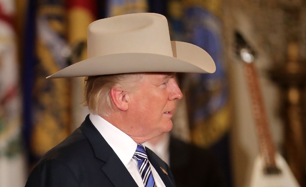Time de futebol americano que Donald Trump não quis comprar por uma pechincha é eleito o mais valioso da NFL