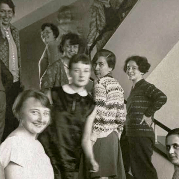 Quem foram as mulheres que brilharam na mais famosa – e machista – escola de design, arquitetura e artes, a Bauhaus