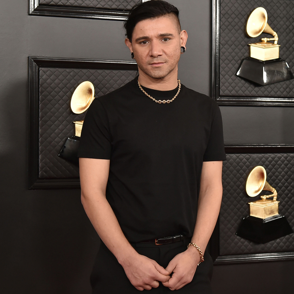 Vista panorâmica e banheiros modernos: casa projetada pelo DJ Skrillex é vendida R$ 92 milhões