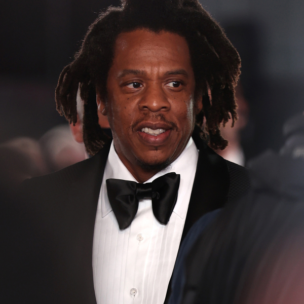 Jay-Z sentará no banco dos réus por não divulgar sua própria linha de perfumes