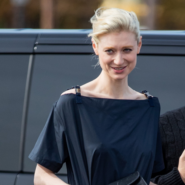 “The Crown” terá uma nova Diana na 5ª temporada: Elizabeth Debicki