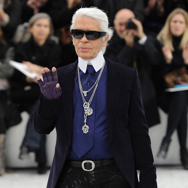 Itens pessoais de Karl Lagerfeld vão a leilão, coleção inclui de suas famosas luvas a Rolls-Royce