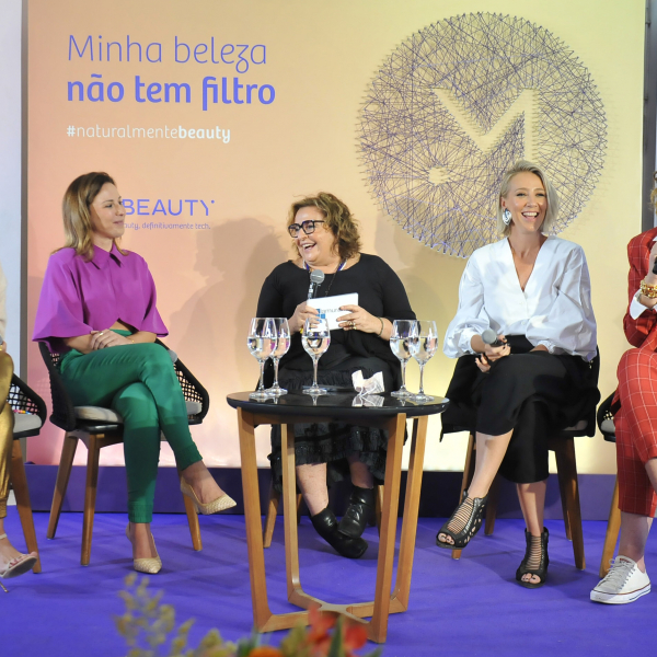 MedBeauty lança campanha “Naturalmente Beauty” em talk mediado por Joyce Pascowitch, em São Paulo; veja as fotos