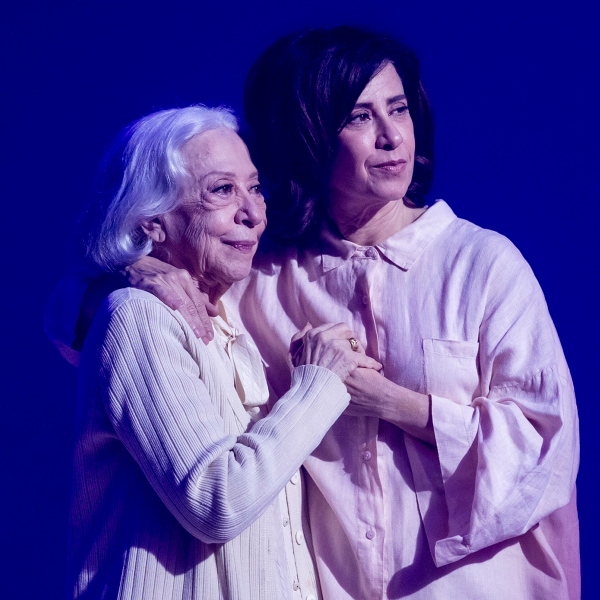 Fernanda Montenegro e Fernanda Torres interpretam Lina Bo Bardi em exposição que homenageia a arquiteta, nos EUA