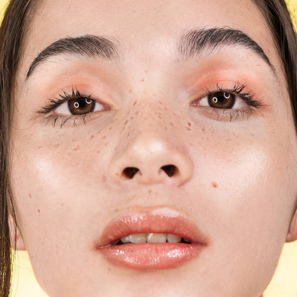 Sardas fake: sucesso nos filtros do Instagram, aprenda como fazê-las com maquiagem