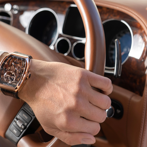 Desejo do dia: o relógio Vanguard ™ Revolution 3 da suíça Franck Muller