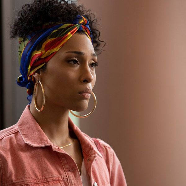 MJ Rodriguez se torna a primeira atriz trans a vencer o Globo de Ouro