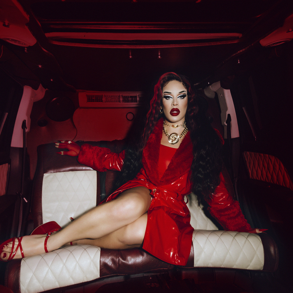 Gloria Groove explica novo álbum: “É o equilíbrio da minha vida. Um pouco de put**ria e louvor”