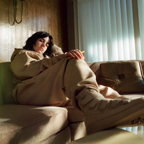 Desejo do dia: o clássico Nike Air Force 1 da Nike em parceria com Billie Eilish