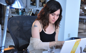 Alessandra Negrini voltará às novelas como irmã fura-olho na nova trama das nove