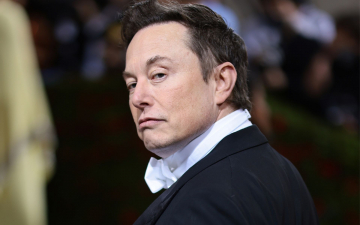Biógrafo de Elon Musk detalha lado 'demônio' do centibilionário