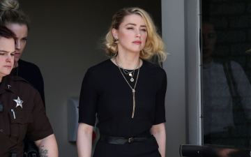 Amber Heard troca equipe de advogados em caso de difamação contra Johnny Depp