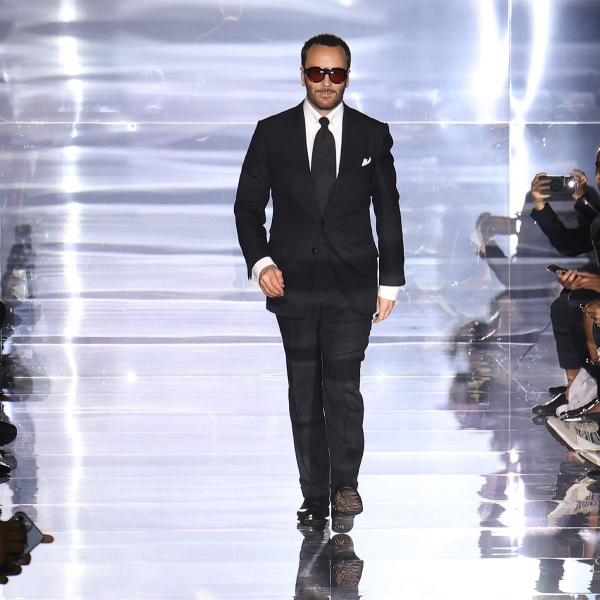 Responsável por tirar a Gucci do vermelho nos anos 90, Tom Ford pode voltar ao comando da maison italiana