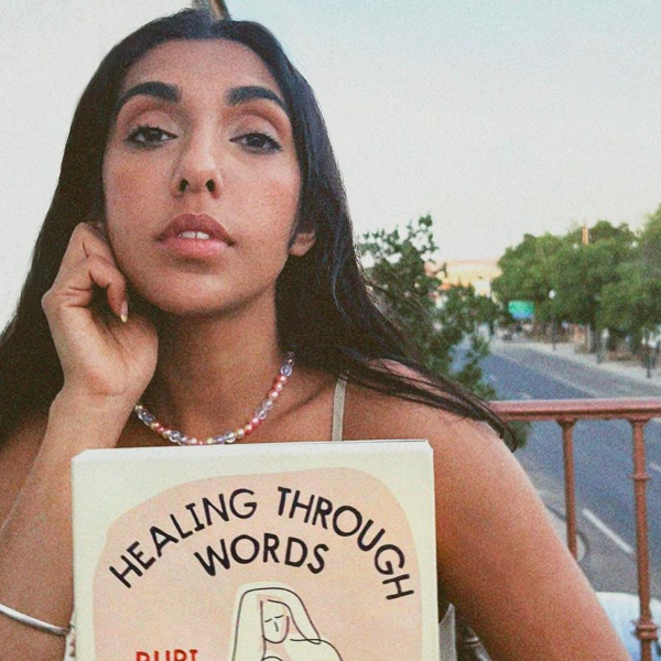 Autora best-seller nº1 pelo New York Times e hit mundial, Rupi Kaur vem ao Brasil para apresentação única