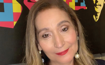 Há 20 anos no ar, Sonia Abrão quer programa de auditório e diz quem merece sair da geladeira: ‘Superou imagem de infiel’