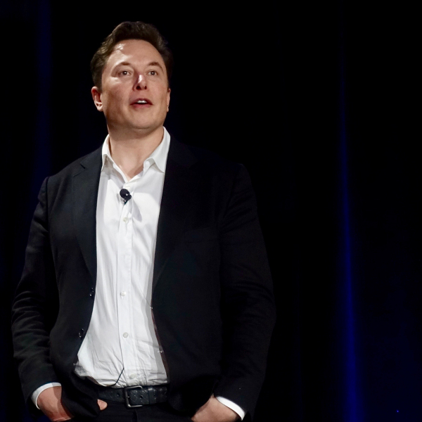 Elon Musk ameaça funcionários do Twitter com processo caso vazem informações para a imprensa