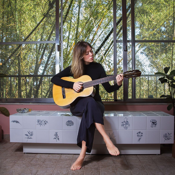Filha de Tom Jobim, Maria Luiza Jobim abre as portas de sua casa no Rio: ‘Música está em toda a parte’