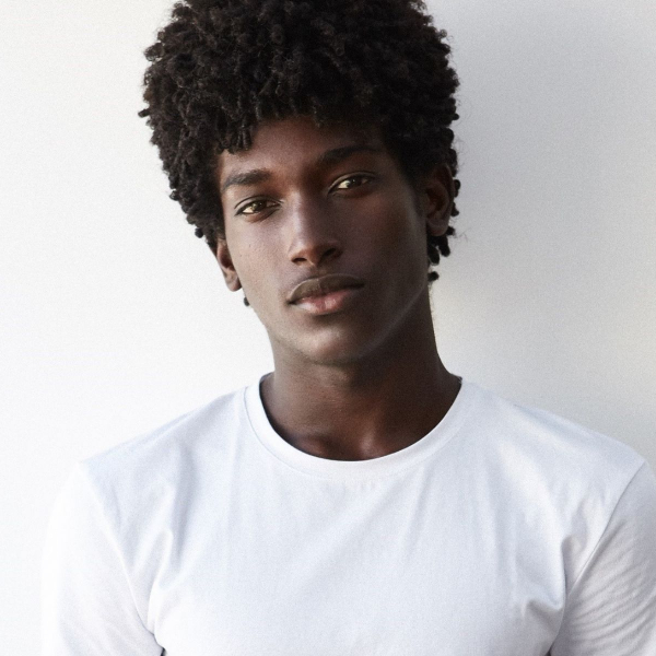 De salgadeiro a top model internacional, Gabriel Pitta é o novo rosto da campanha mundial da Balmain