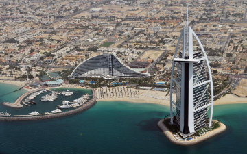 Piscina nas alturas, cappuccino com ouro e passeio no deserto; Dubai está sempre criando novas experiências