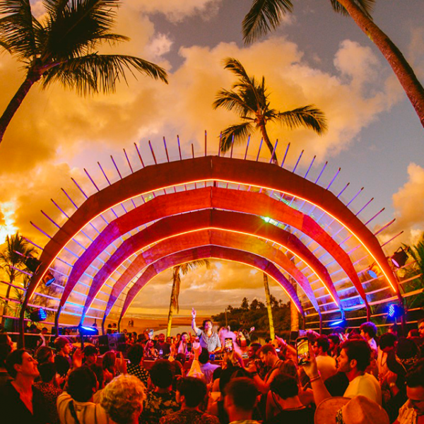 Carnaval em Trancoso terá 2ª edição do S.O.M Festival com DJs e experiências exclusivas de bem-estar