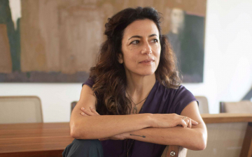 MTV, Cinema, Beatles e recordações de família: Marina Person abre as portas de seu apê em SP