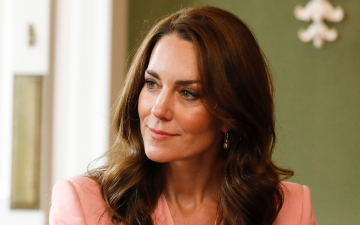 Kate Middleton retorna ao hospital onde lutou contra o câncer