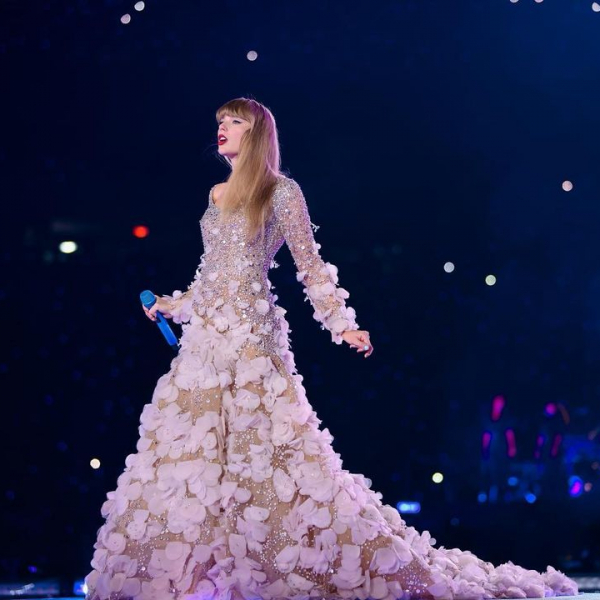 Taylor Swift lidera bilheteria nos EUA e até bate recorde