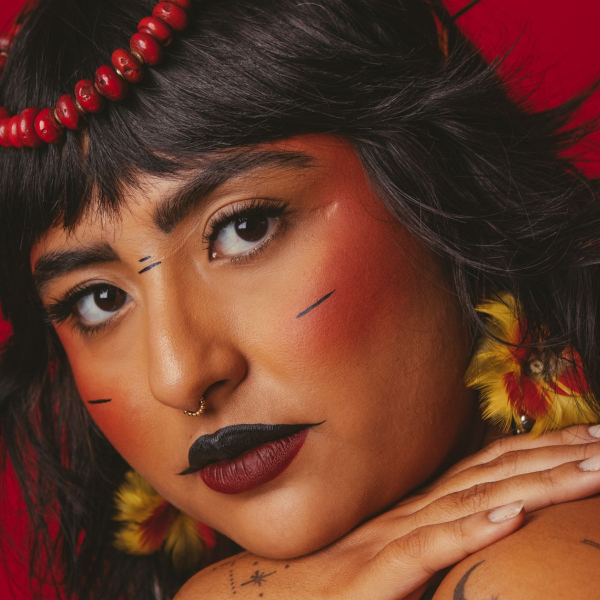 Conheça NIWA, cantora de raízes japonesas e indígenas que mergulha na própria identidade em álbum de estreia