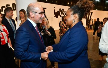 Personalidades marcam presença no coquetel de pré-abertura da 35ª Bienal de SP