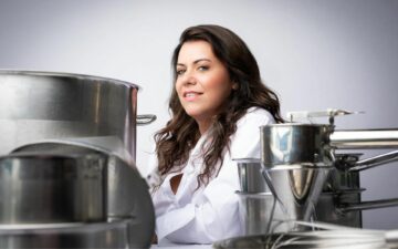 Eleita melhor chef da América Latina, Janaína Torres Rueda acumula histórias!