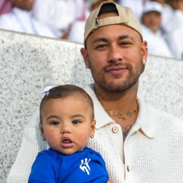 Neymar posta vídeo dos primeiros passos de Mavie; veja