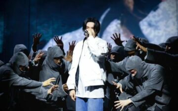 Suga, do BTS, é acusado de negligência durante alistamento militar