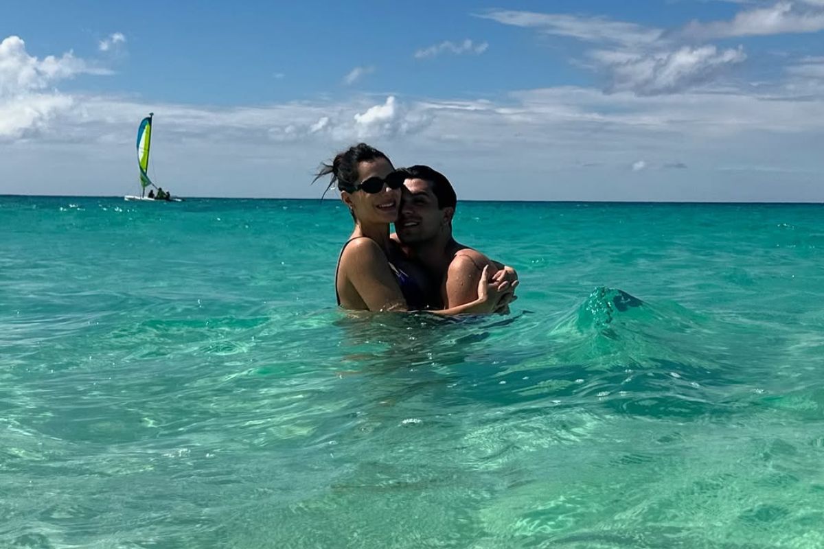 Luan Santana e Jade Magalhães se casam em cerimônia íntima