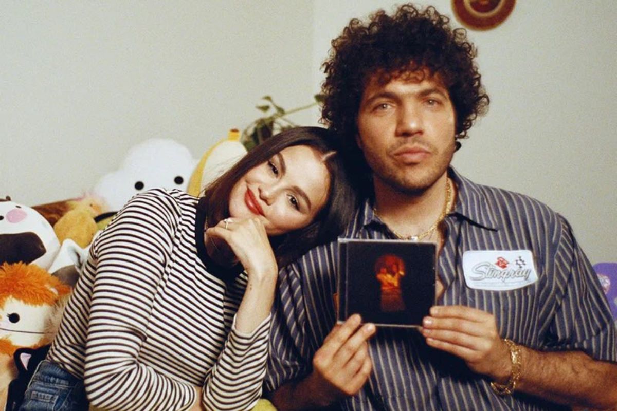 Novo álbum de Selena Gomez com Benny Blanco chega às plataformas