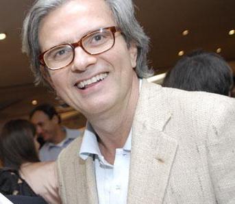 Jorge Elias promete receber uma turma de glamurettes no restaurante A Leopoldina, na Villa Daslu, onde rola o after dos desfiles do Fashion´s Night Out que acontecem na boutique, nesta quinta-feira.