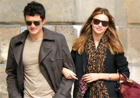 Orlando Bloom quer pedir Miranda Kerr em casamento mais uma vez. Desta vez, o cenário escolhido para o pedido foi Paris.