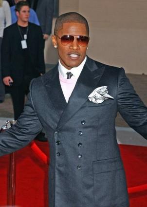 Jamie Foxx acha que está velho demais para encontrar o verdadeiro amor. Isso porque o ator tem apenas 41 anos. Jamie disse ao jornal britânico “Daily Express” que prefere mulheres mais jovens, porém elas não querem saber dele.