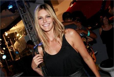 Fernanda Lima não gostou muito de P. Diddy quando o conheceu no OI Fashion Rocks, em outubro. Segundo Fernanda, ele era “estrela demais” e atrasou todo o evento.