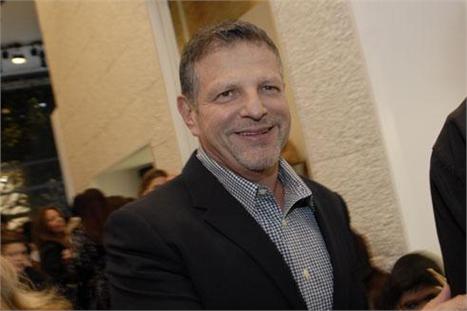 Anderson Birman vai lançar nova empreitada amanhã: ele inaugura, no shopping Rio Sul, no Rio, a primeira loja só de bolsas e acessórios