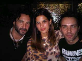 Ana Paula Junqueira, Rico Mansur, Daniella Cicarelli, o francês Sina Taleb – herdeiro da marca Emanuel Ungaro – foram alguns dos amigos de Raica Oliveira que prestigiaram a festa de aniversário da top, organizada por Matheus Mazzafera, nessa quinta-feira.